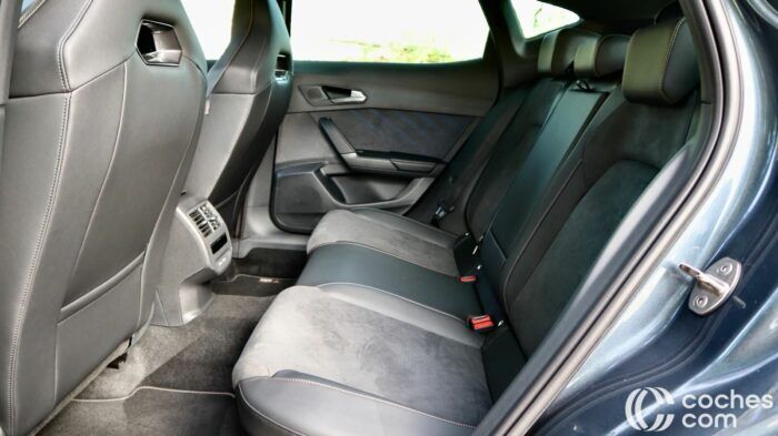 CUPRA Formentor ETSI Prueba Interior 18 700x393