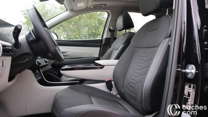 Hyundai Tucson HEV 2024 Prueba Interior 19 700x393