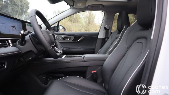 Omoda 5 EV Prueba Interior 2 700x393