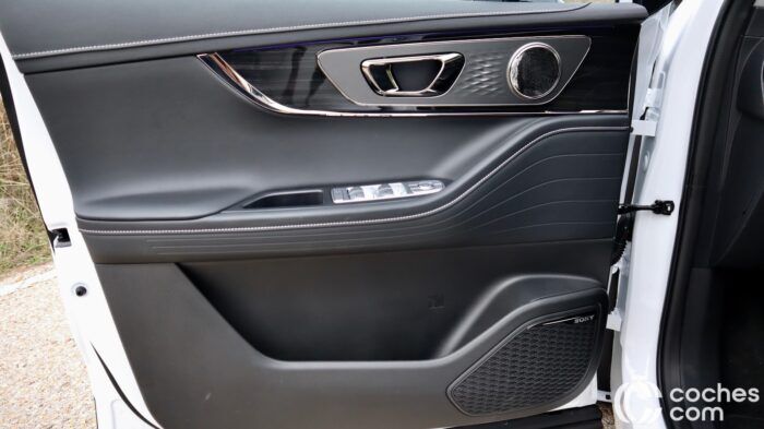 Omoda 5 EV Prueba Interior 3 700x393