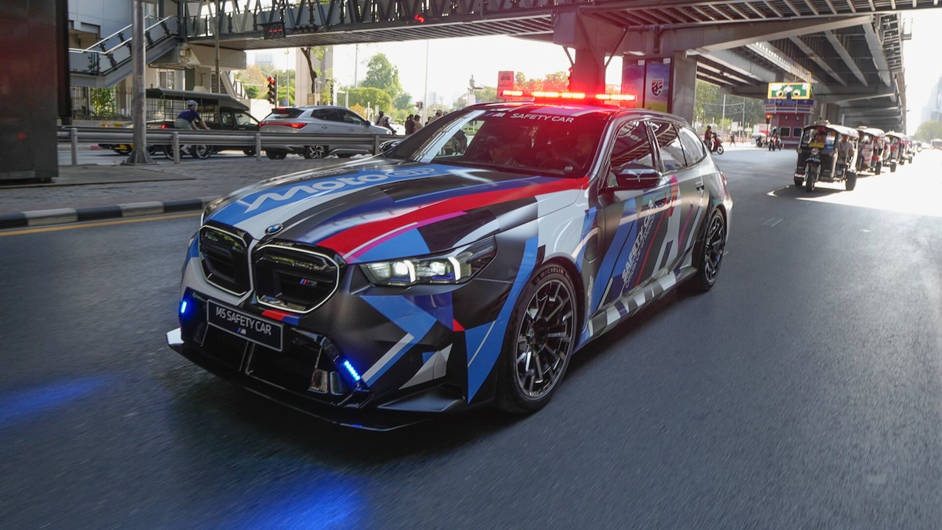 BMW M5 Touring Safety Car MotoGP – 15
