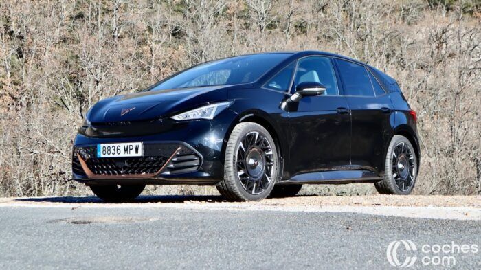 Cupra Born VZ Prueba 13 700x393