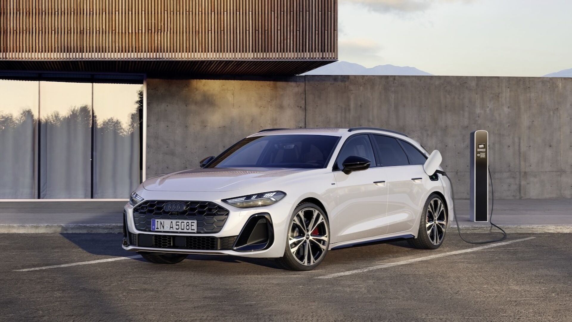 Audi A5 Avant e-hybrid quattro