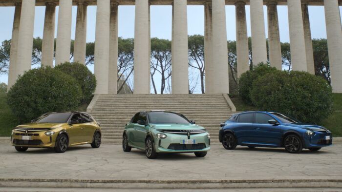 Lancia Ypsilon 2 700x394