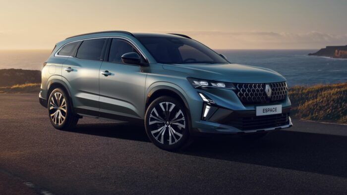 Renault Espace E Tech Hybrid 2025 10 700x394