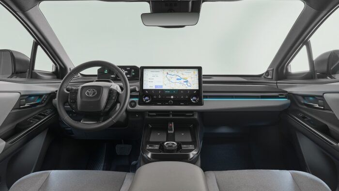 Toyota C HR 2025 4 700x394