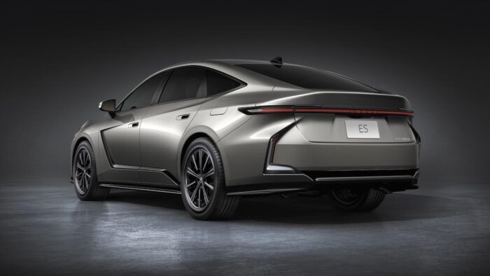 Lexus ES 2025 9 700x394
