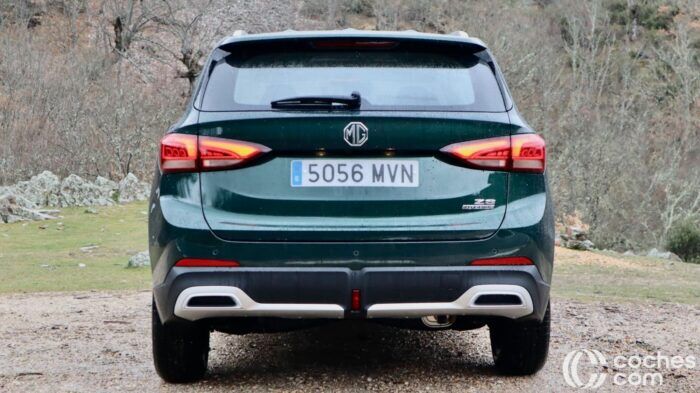 MG ZS Hybrid Prueba 1 700x393