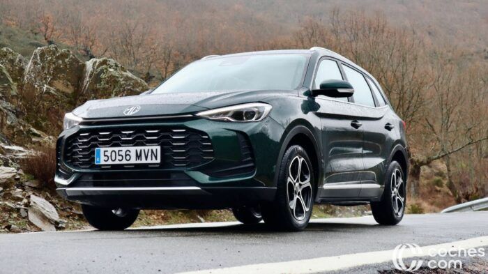 MG ZS Hybrid Prueba 11 700x393