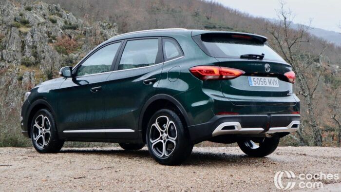 MG ZS Hybrid Prueba 2 700x394