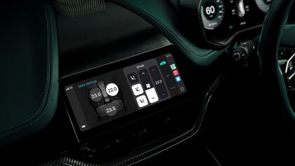 Apple CarPlay Ultra: más presencia y más funciones para el infoentretenimiento