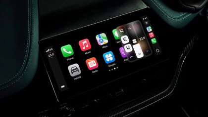 La reproducción de vídeo podría llegar a los coches a través de Apple CarPlay