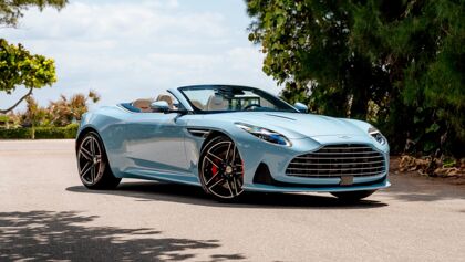 Aston Martin DB12 Volante Palm Beach Edition: representante del lujo de la costa este