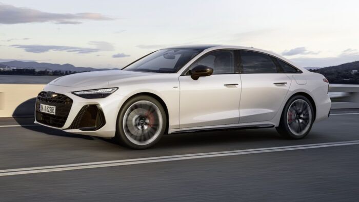 Audi A6 Sedan E Hybrid Quattro 9 700x394