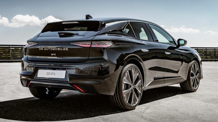 DS N 4 E Tense Etoile 2025 7 700x394