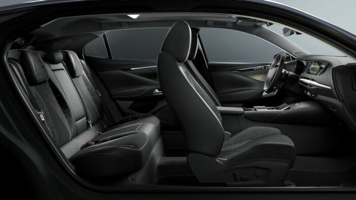 DS N 4 E Tense Etoile 2025 Interior 1 700x394