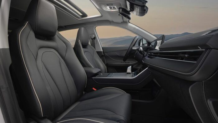 Ebro S400 2025 Interior 5 700x394