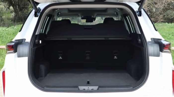 Ebro S700 Prueba Maletero 1 700x394