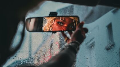 ¿Qué espejos retrovisores son obligatorios en tu coche? ¿Alguno es prescindible?