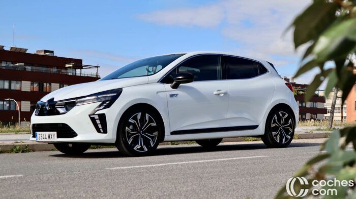 Mitsubishi Colt HEV Prueba 10 700x393