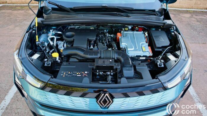 Renault Symbioz E TECH Prueba Motor 1 700x393