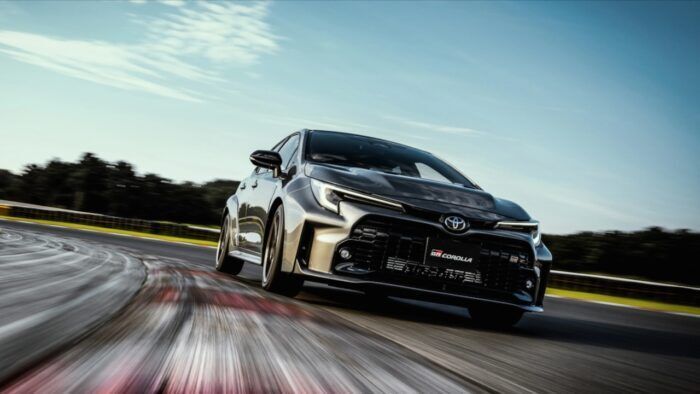 Toyota GR Corolla 2 700x394