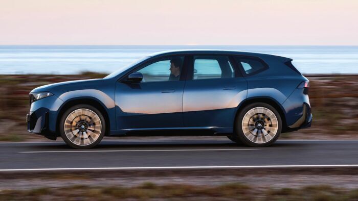 BMW IX3 50 XDrive 2026 21 700x394