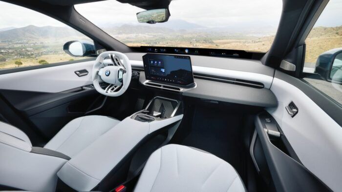 BMW IX3 50 XDrive 2026 Interior 13 700x394