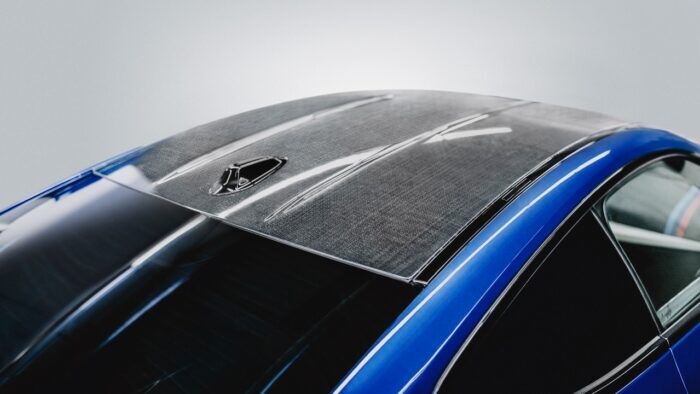 BMW Sustitutivo Fibra Carbono 5 700x394