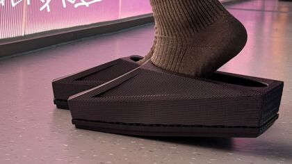 CyberShoes, o cuando el Tesla Cybertruck inspira un calzado futurista