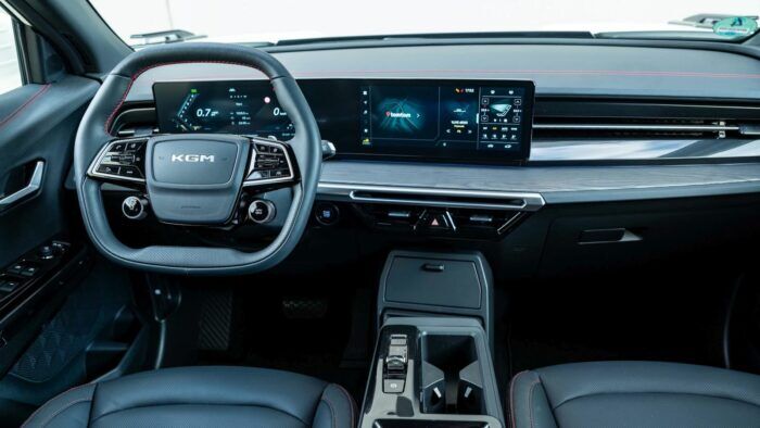 KGM Torres Actyon 2026 Interior 3 700x394