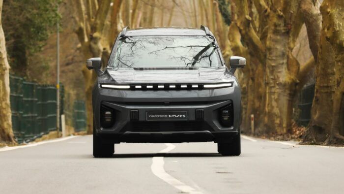 KGM Torres EVX Prueba 3 700x394