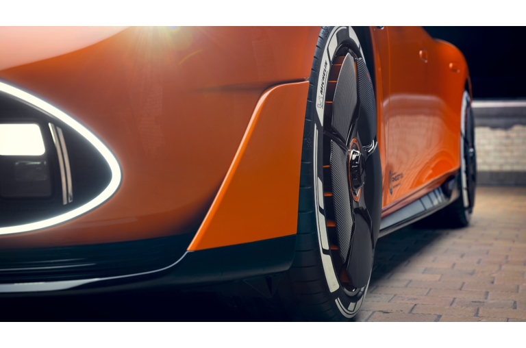 Mercedes-AMG-Concept-GT-XX-14.jpeg