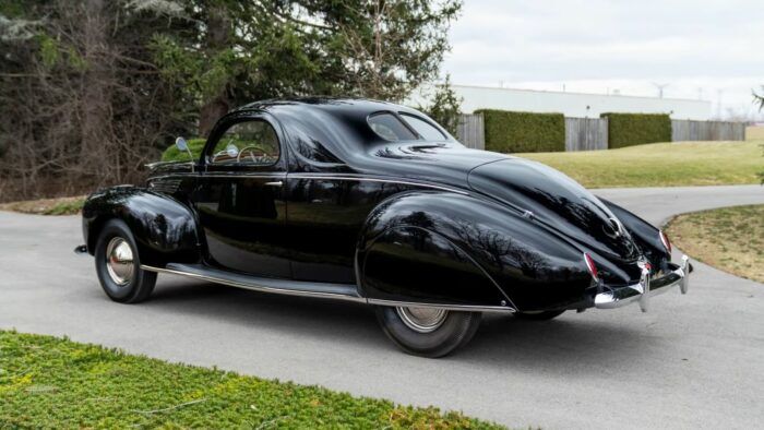Lincoln Zephyr Coupe V12 1938 3 700x394