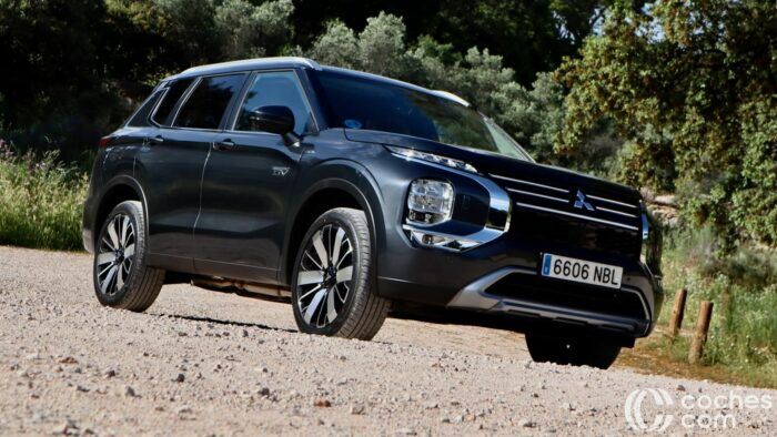 Mitsubishi Outlander PHEV 2025 Prueba 11 700x394