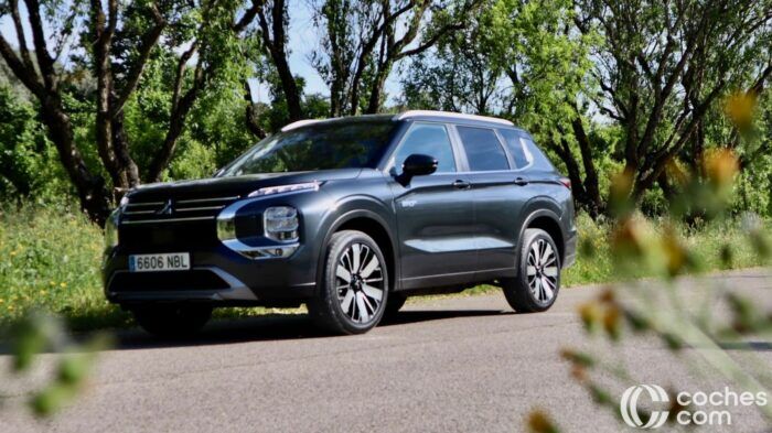 Mitsubishi Outlander PHEV 2025 Prueba 14 700x393