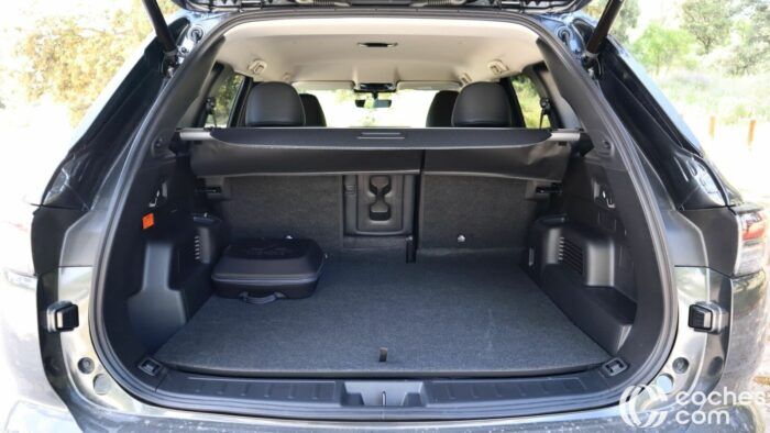Mitsubishi Outlander PHEV 2025 Prueba Maletero 1 700x394