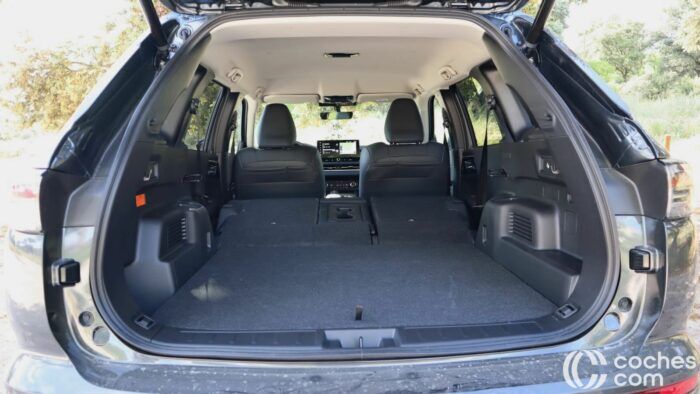 Mitsubishi Outlander PHEV 2025 Prueba Maletero 5 700x394