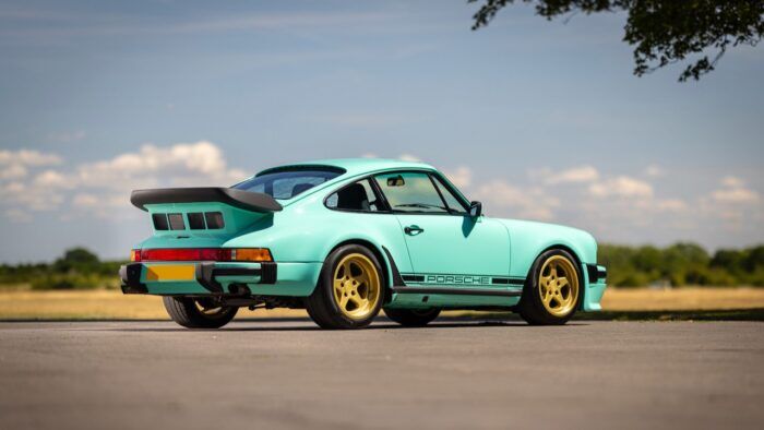 Porsche-911-TAG-Turbo-by-Lanzante-14-700x394.jpeg