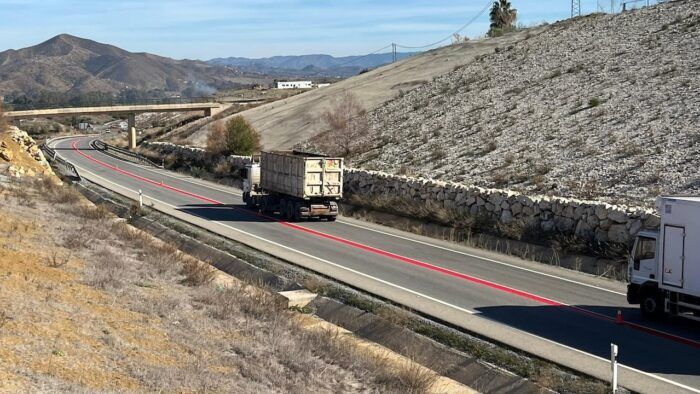 Linea Roja Carretera 2 700x394