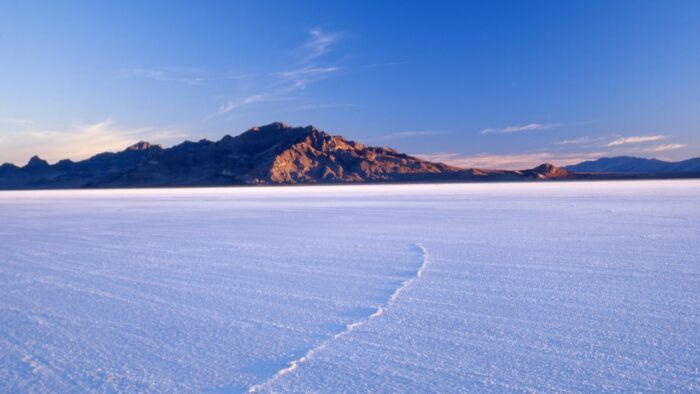 Bonneville Salt Flats 4 700x394