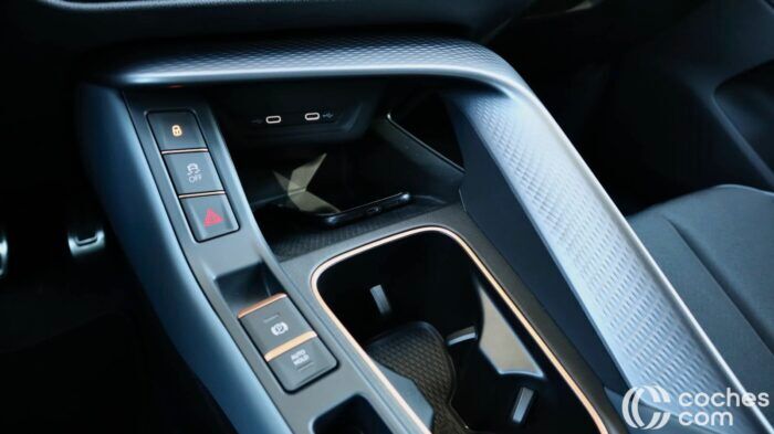 Cupra Terramar 15 ETSI Prueba Interior 7 700x393