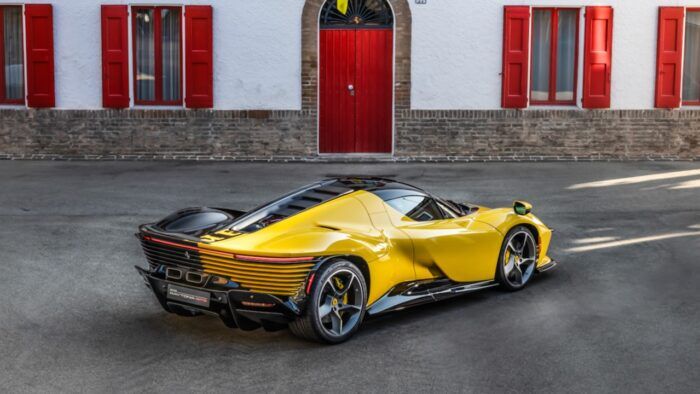 Ferrari SP3 Daytona Record 7 700x394