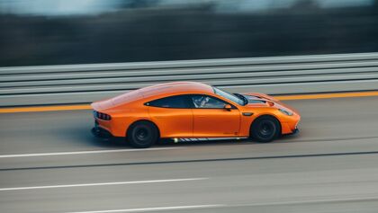 Casi 5.500 km en 24 horas con un eléctrico: ¿cómo ha sido posible la gesta?