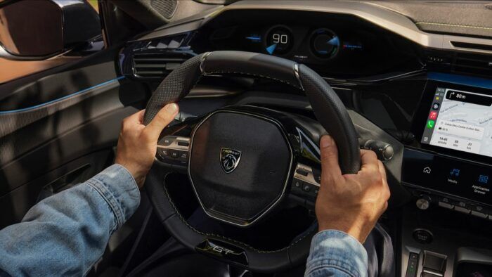 Peugeot E 308 SW 2026 Interior 12 700x394