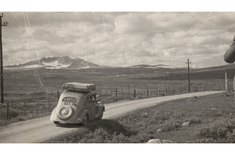 Skoda-Rapid-Circulo-Polar-Artico-1936-3.jpeg
