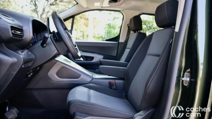 Toyota ProAce City Verso 2025 Prueba Interior 17 700x393