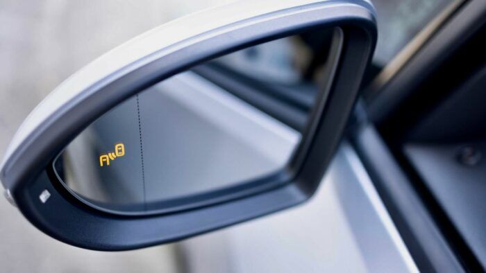 Aviso Angulo Muerto 700x394