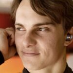 Bowers Wilkins Pi8 Mclaren Earbuds 9 150x150