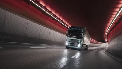 Luces de gálibo: qué son, normativa y en qué vehículos son obligatorias